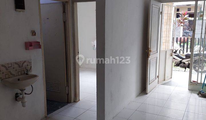 Sewa Rumah Siap Huni Lokasi Strategis Dalam Komplek  Muara
 8
