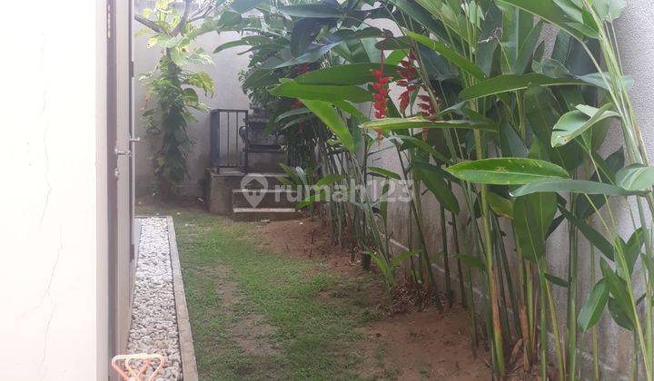For Rent Villa in a strategic area of Jimbaran

 4