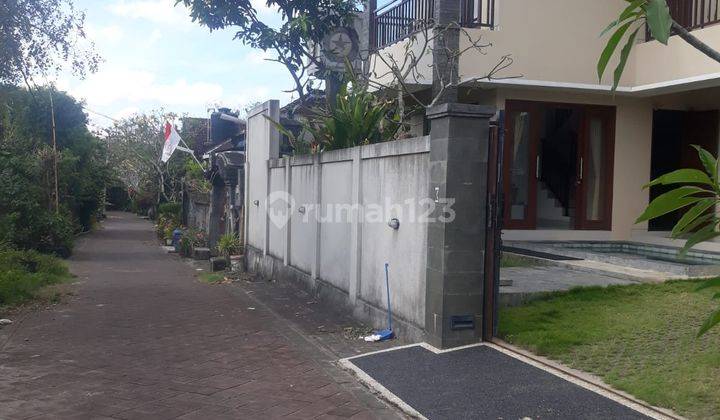 For Rent Villa in a strategic area of Jimbaran

 6