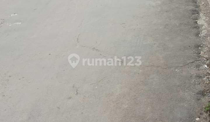 Rumah Jalan Satu Mobil Dua Arah di Cigadung Kota Bandung 3 Km ke Kampus Rumah Jalan Satu Mobil Dua Arah di Cigadung Kota Bandung 3 Km ke Kampus