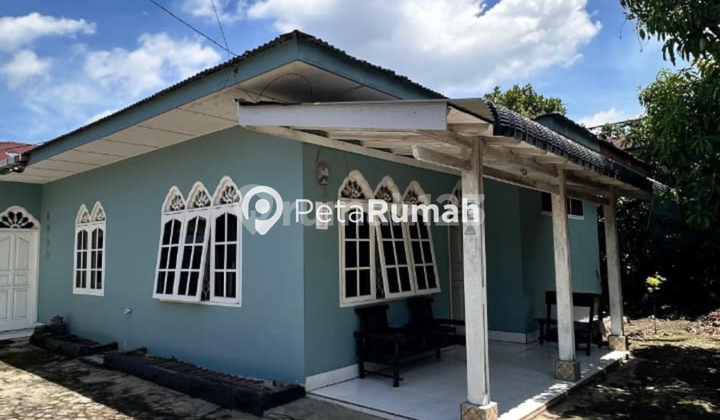 FOR SALE HOUSE ON KIWI STREET LANE 2 - SUNGGAL