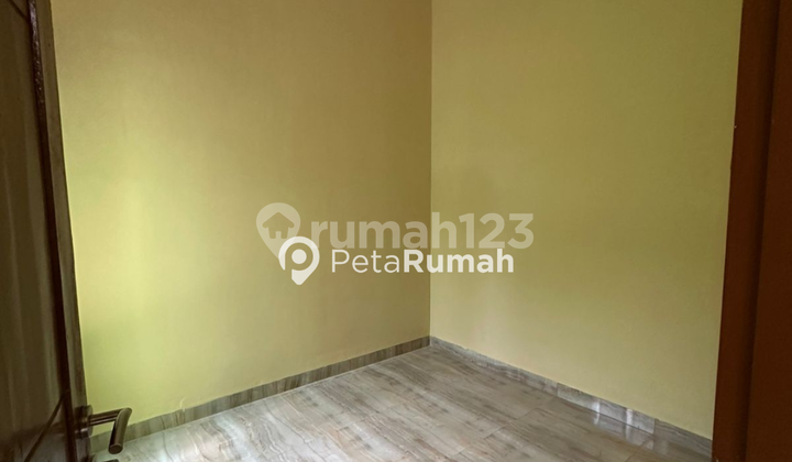 FOR SALE HOUSE ON PRINGGAN STREET, BINTANG MARELAN COMPLEX 2