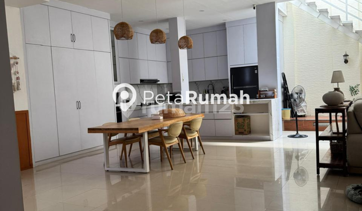 Dijual Villa Jalan Sunggal Komplek The Somerset Regency - Sunggal