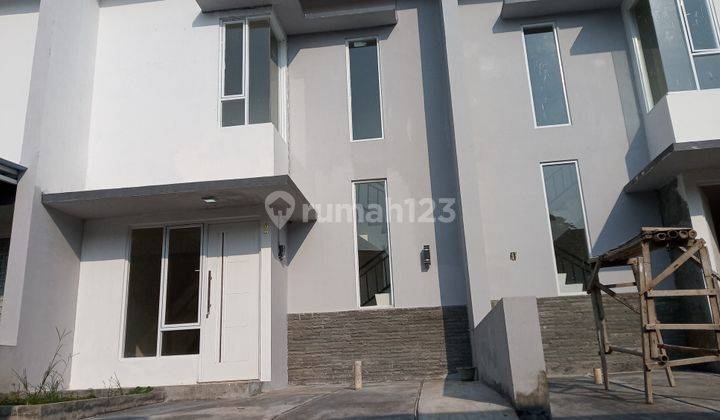 Rumah Baru 2 Lantai Harga 1 Lantai Di Dekat Pusat Kota Tangsel 2