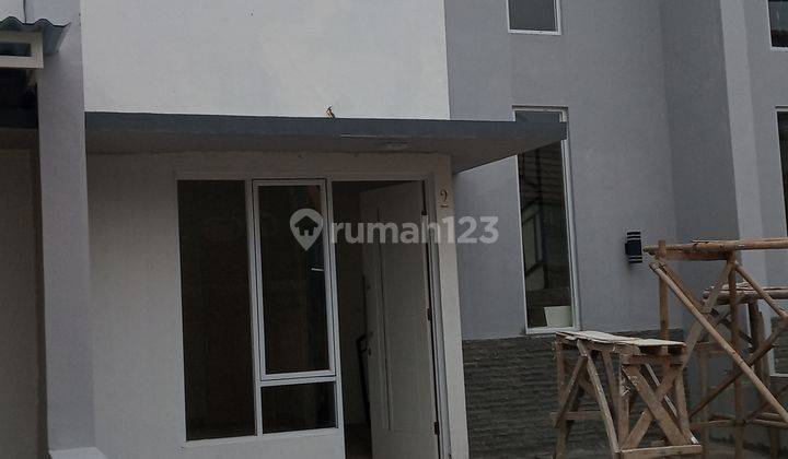 Cari Rumah 2 Lantai Bisa Dapat 1 Unit Motor Daerah Strategis Dekat Pamulang 1