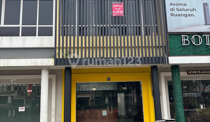 Siap Huni, Ruko, 2 Lantai, Bebas Banjir,Hadap Jalan Raya