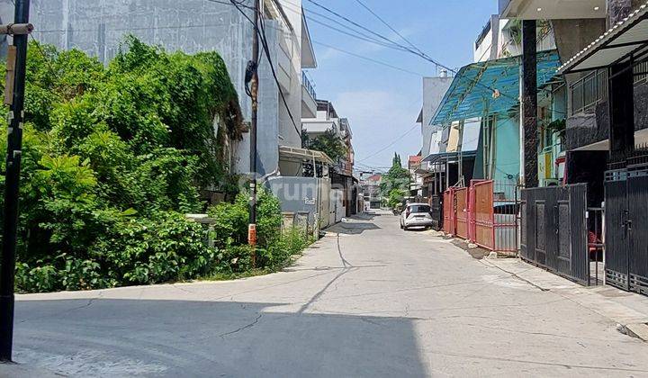 Rumah Taman Ratu 4 Lantai Jalan 2 Mobil Shm Hadap Timur 2