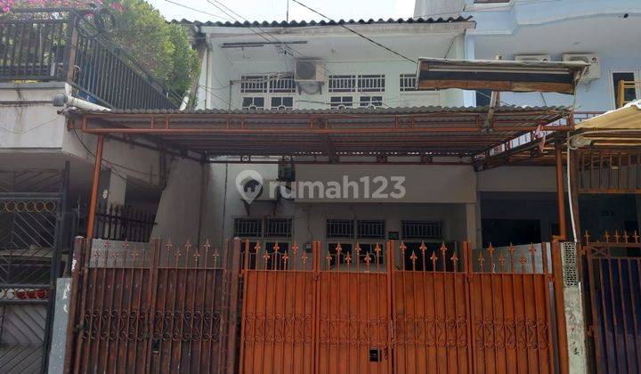 Rumah di Jalan tomang tinggi 2.5 Lantai SHM 1