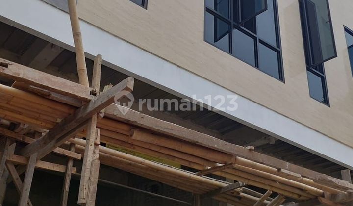 Rukan jelambar 3.5 lantai jalan 2 mobil Rukan jelambar 3.5 lantai jalan 2 mobil