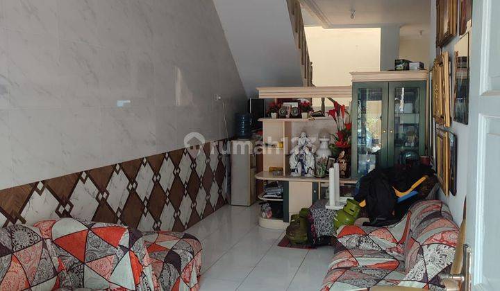 Rumah kemayoran jalan 2 mobil 2.5lantai di Jalan serdang baru 2