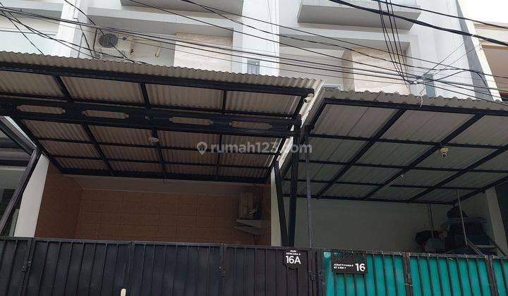 Rumah baru kebayoran lama di Jalan musa 3 Lantai SHM Baru 1