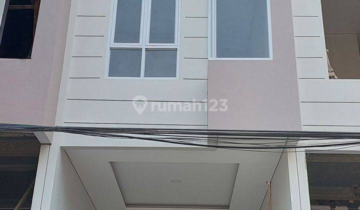 Rumah Taman Ratu 4 Lantai Shm Jalan 2 Mobil 1