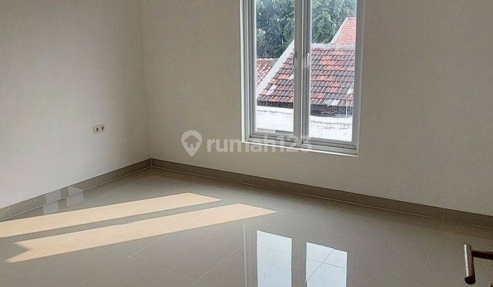 Rumah Tanjung Duren 3 Lantai Shm Jalan 2 Mobil 2