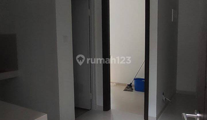 Rumah Pinggir Laut Pantai Mutiara 3.025 Lantai Shm Jalan 2 Mobil 2