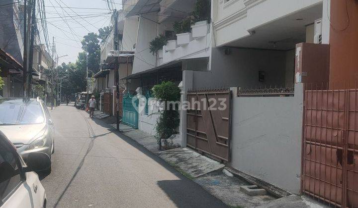 Rumah Tanjung Duren 2.5 Lantai SHM Jalan 2 Mobil 2