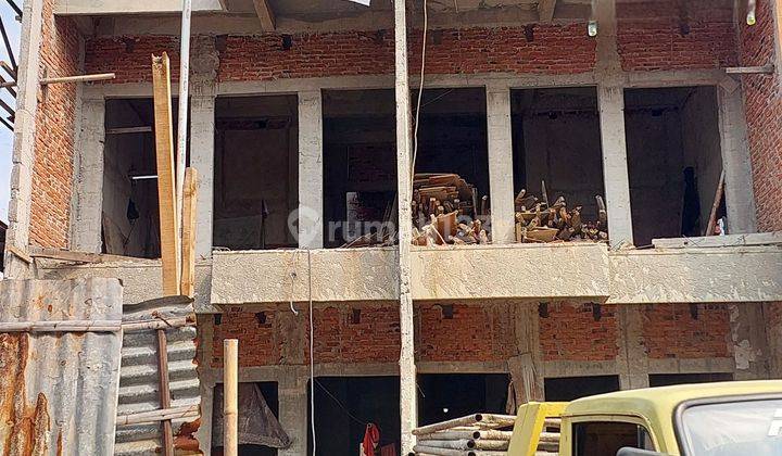 Rumah Duri Kepa 3 Lantai SHM Jalan 2 Mobil 2