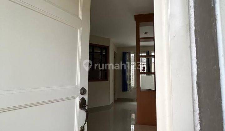 Rumah Karawaci 2.5 Lantai Shm Jalan 2 Mobil  2