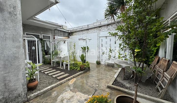 Grogol Cafe Strategic Location Guaranteed to Suit