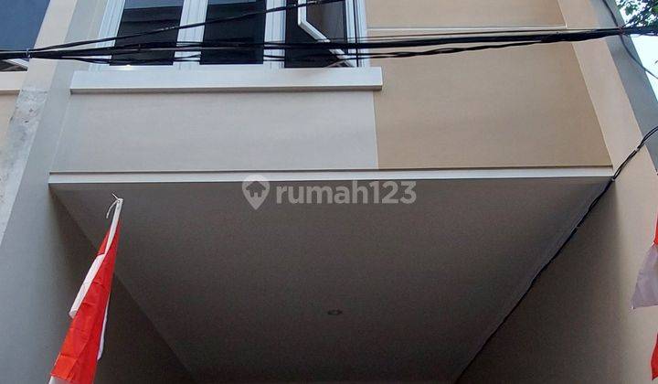 Rumah Tanjung Duren 3 Lantai Shm Utara