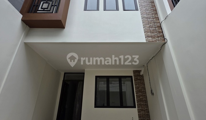 Rumah Tomang Lokasi Premium 3 Lantai