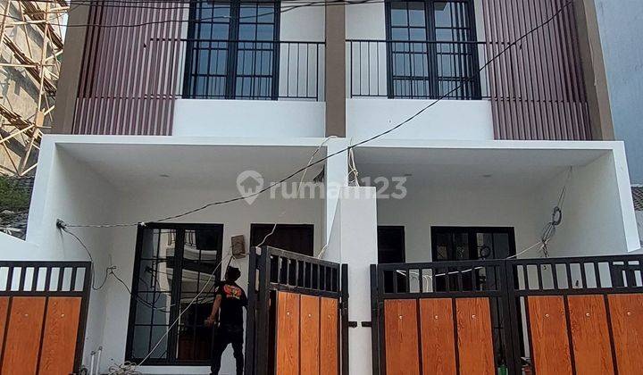 Rumah Taman Ratu 3 Lantai Shm Jalan 2 Mobil 2