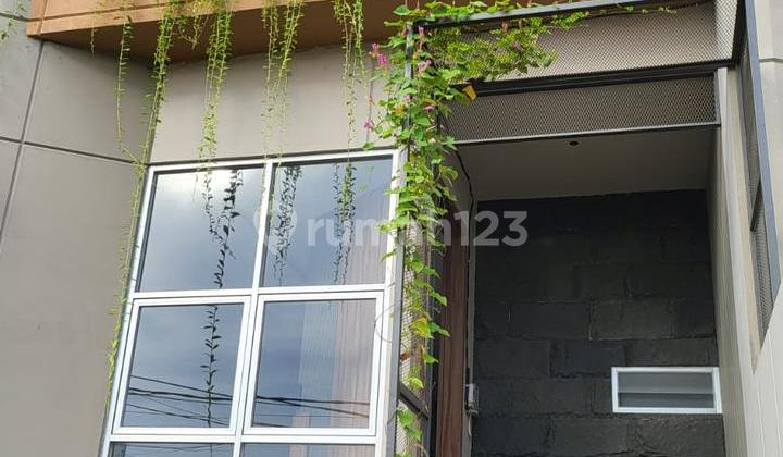 Rumah Meruya Utara Minimalis Termurah Strategis