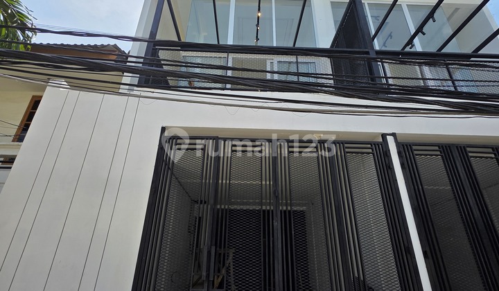 Rumah Pluit Siap Huni Strategis Shm 4 Lantai 