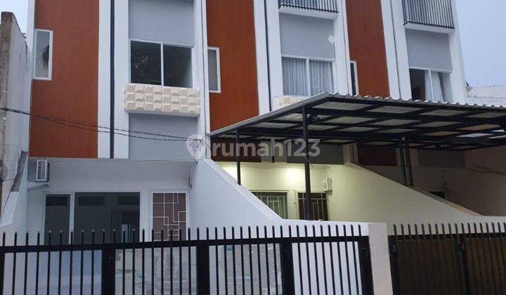 Rumah Green Ville 3 Lantai Shm Barat Jalan 2 Mobil 1