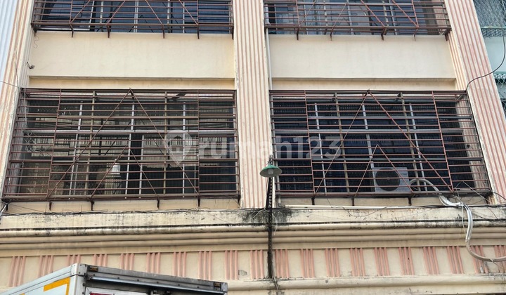 Ruko Gandeng Jembatan Lima Siap Huni 4 Lantai Strategis Pusat Bisnis Ruko Gandeng Jembatan Lima Siap Huni 4 Lantai Strategis Pusat Bisnis