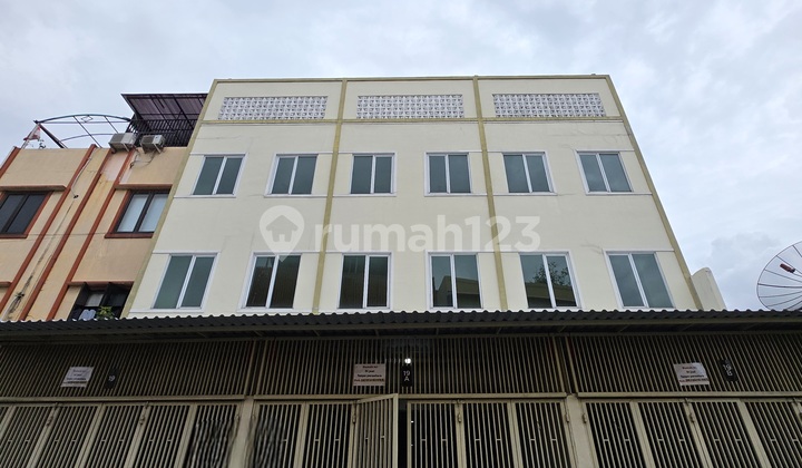 Ruko Komersil Jelambar Siap Huni Strategis 4 Lantai 
