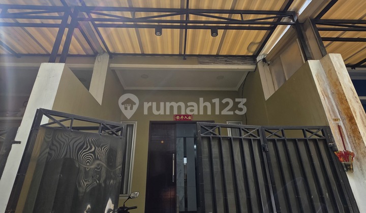 Rumah Modern 3 Lantai Full Furnished di Tanjung Duren - Selangkah ke Starbucks & Central Park