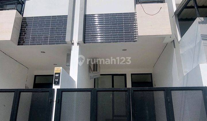 Rumah Kedoya 4 Lantai Furnish Jalan 2 Mobil 1