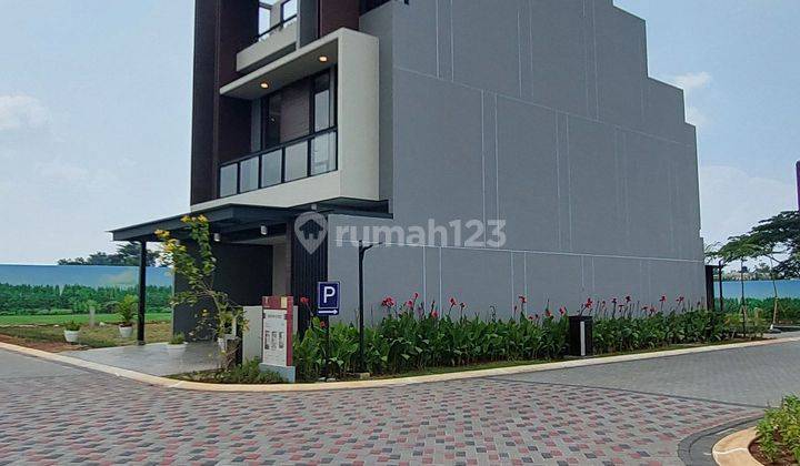 Rumah Metland Puri 3 Lantai Shm Jalan 2 Mobil 2