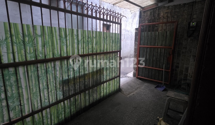 Rumah Sewa Tanjung Duren Strategis 2 Lantai 2