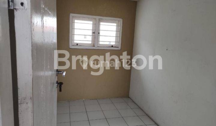RUMAH SIAP HUNI 3,5 LANTAI DI KARTINI, JAKARTA PUSAT 2