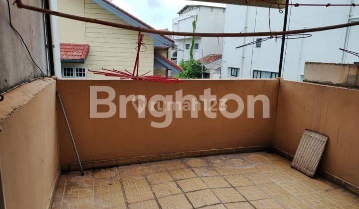 RUMAH SIAP HUNI 3,5 LANTAI DI KARTINI, JAKARTA PUSAT 8