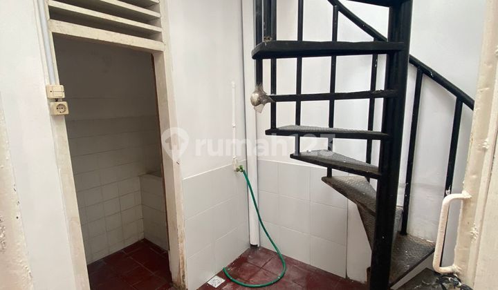 Rumah Barata Jaya Siap Huni Terawat Dkt Ngagel Manyar Pucang Tengah Kota 8