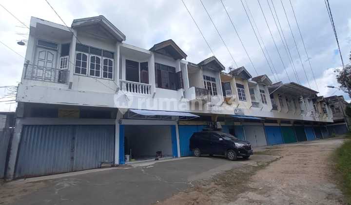 Two-story shop house in Pasar Jambi, semi-furnished.