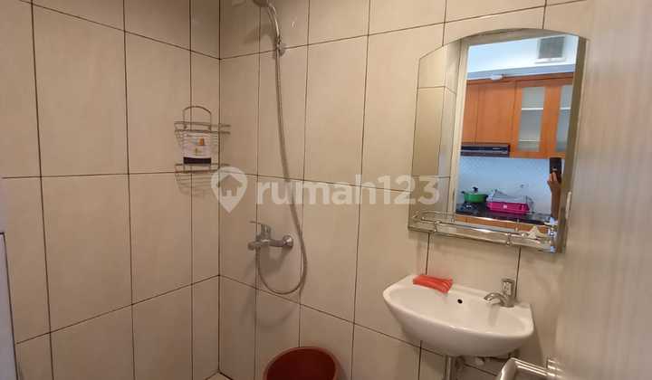 Jual Apartemen Furnished Studio Tower Emerlad 2
