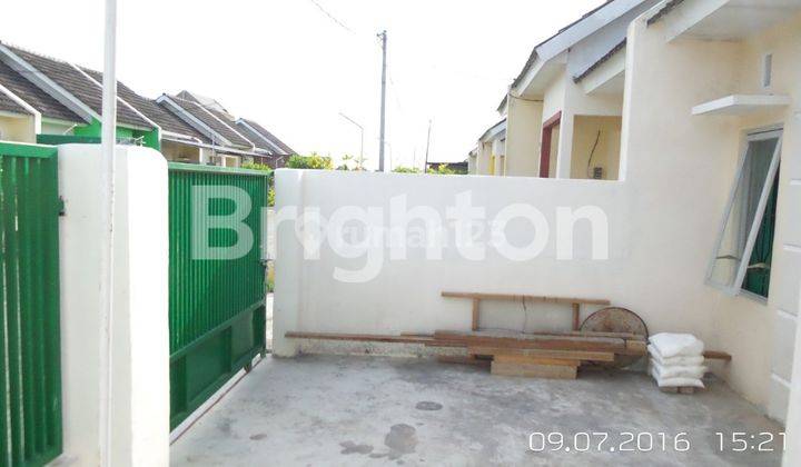 RUMAH MINIMALIS DI NEO QUEEN ROW JALAN 2 MOBIL 2