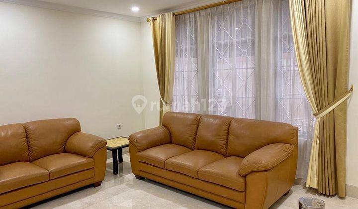 Disewakan Rumah  di Taman Mediterranean Lippo Karawaci Tangerang 3