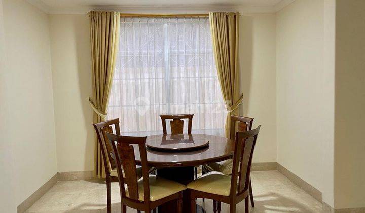 Disewakan Rumah  di Taman Mediterranean Lippo Karawaci Tangerang 7