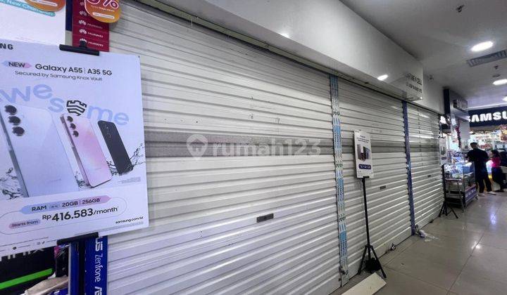 2 Unit Kios IT Center Manado 2