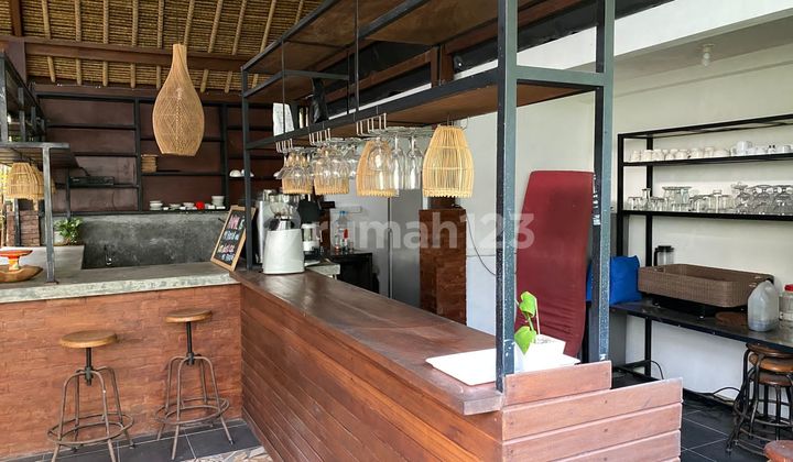 At the villa and restaurant Ubud 2