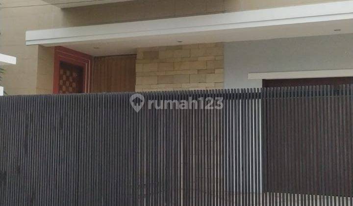 Di jual rumah lantai 2 renon Rumah 1