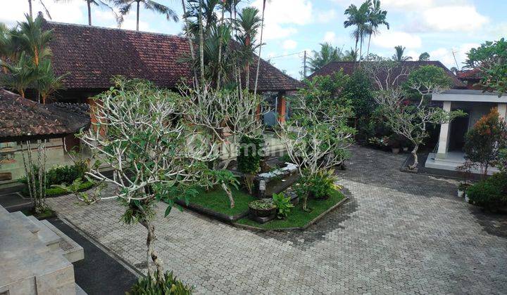 Di jual Tanah Bonus Bangunan Etnik Bali Ubud Radius 2