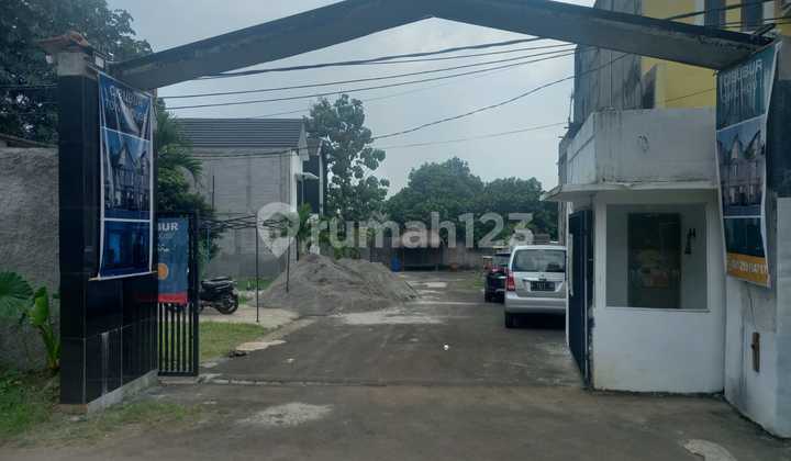 Rumah 2 Lantai Dengan Akses Jalan Dua Mobil di Adres Cibubur 4