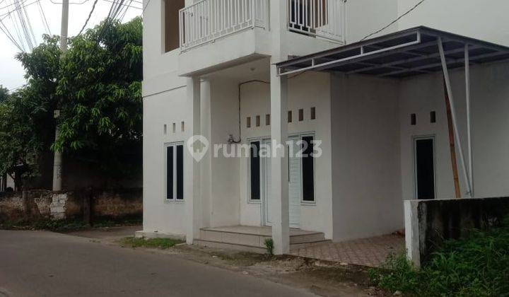 Rumah Dua Lantai Siap Huni Harga di Bawah Pasaran 1