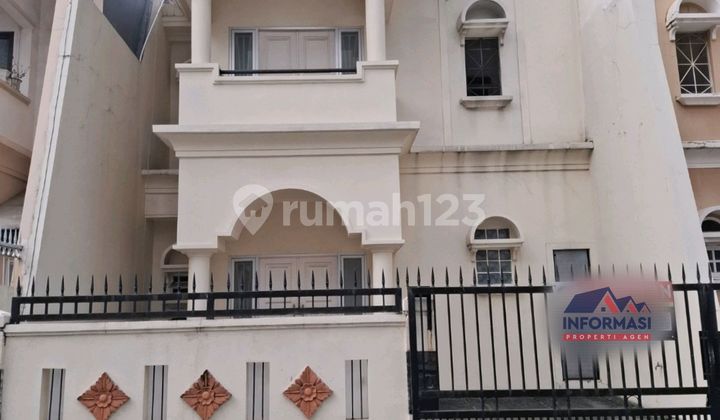 Permata Buana Luas 144 Jarang Ada , Dalam Cluster Permata Buana Luas 144 Jarang Ada , Dalam Cluster