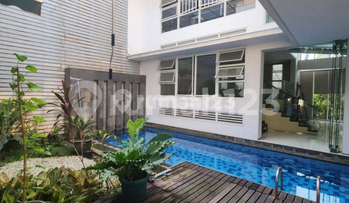 Jarang Ada , Hoek 700meter+. Swimming Pool Jarang Ada , Hoek 700meter+. Swimming Pool